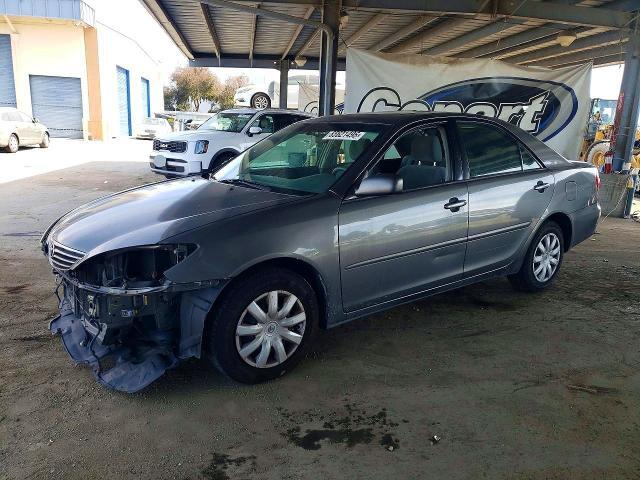 2005 TOYOTA CAMRY 4T1BE30K75U590996