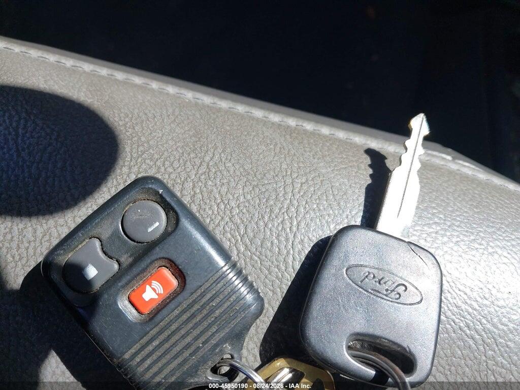 1FMCU93134KA49340 2004 FORD ESCAPE photo no. 11