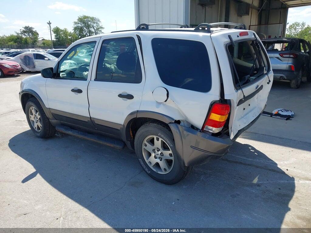 1FMCU93134KA49340 2004 FORD ESCAPE photo no. 3
