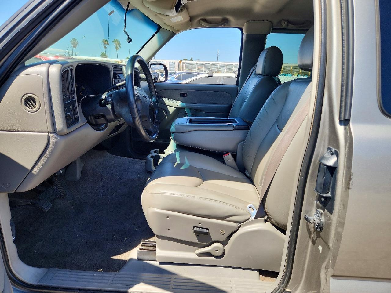 2003 GMC SIERRA K2500 HEAVY DUTY — Фото 7 из 12