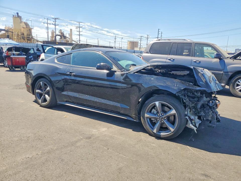 1FA6P8AM0F5370405 2015 FORD MUSTANG photo no. 4