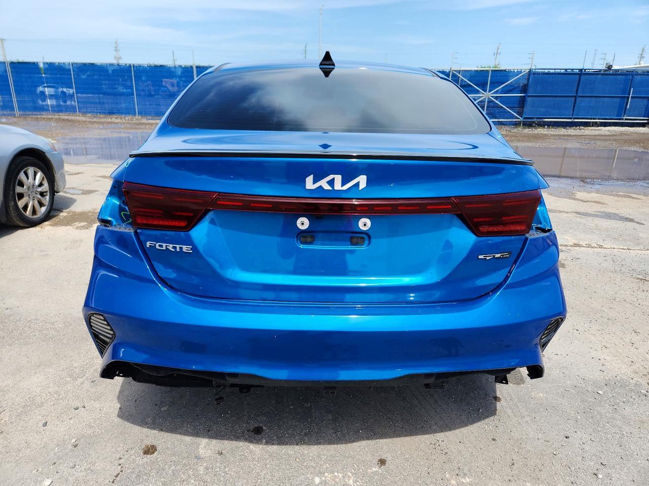 2024 KIA FORTE GT LINE — Фото 6 из 12
