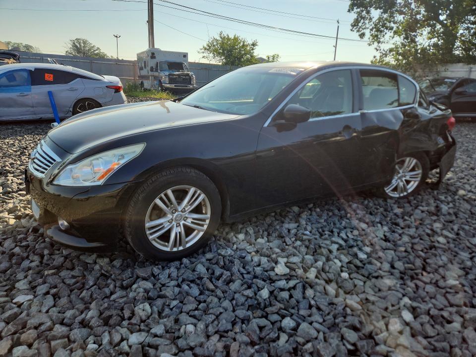 2015 INFINITI Q40 JN1CV6AR6FM522330
