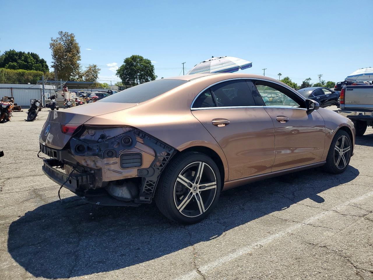 2021 MERCEDES-BENZ CLA 250 — Фото 3 из 13