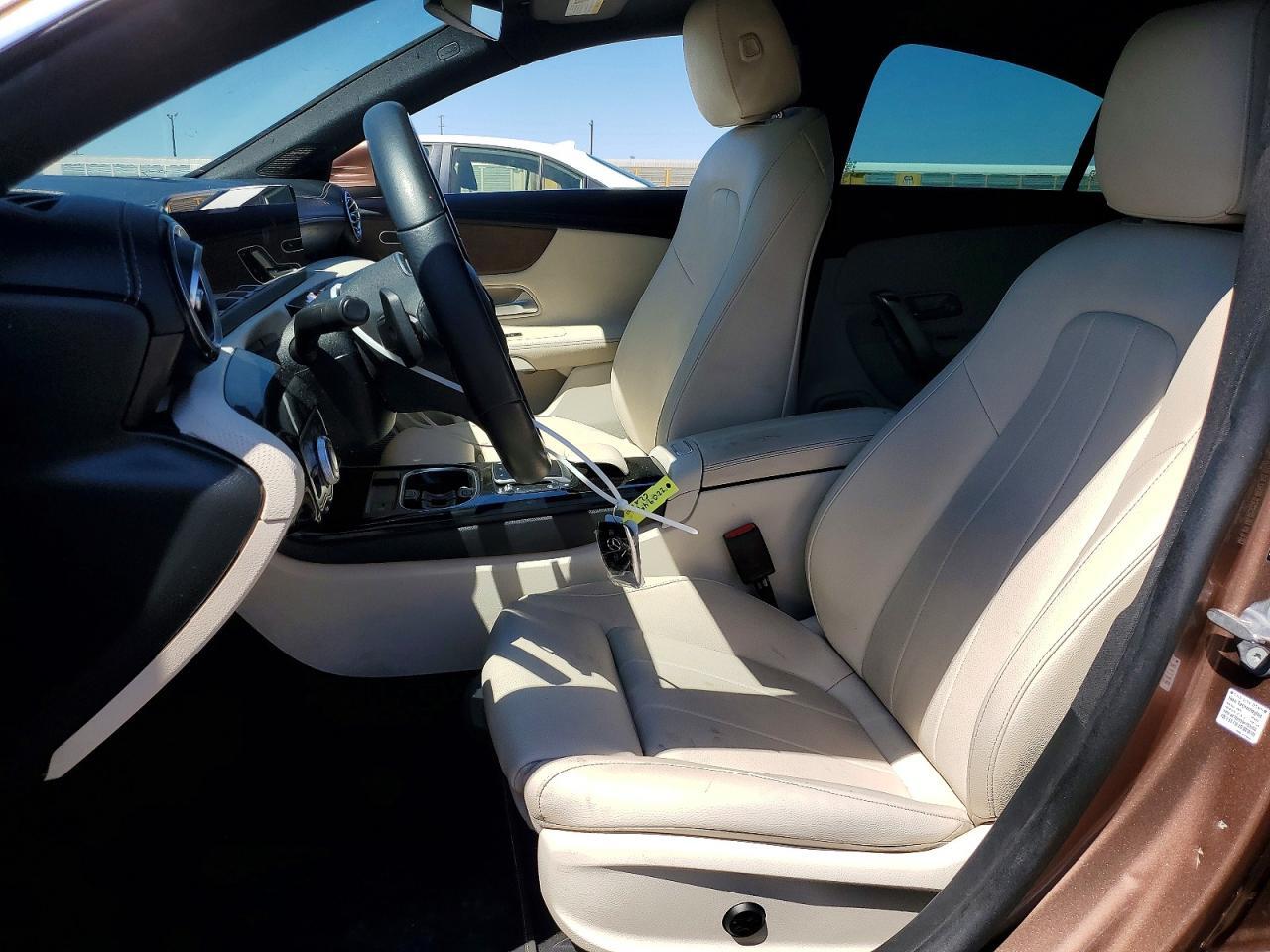 2021 MERCEDES-BENZ CLA 250 — Фото 7 из 13