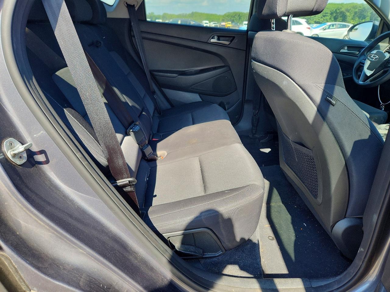 KM8J3CA4XJU651785 2018 HYUNDAI TUCSON photo no. 11