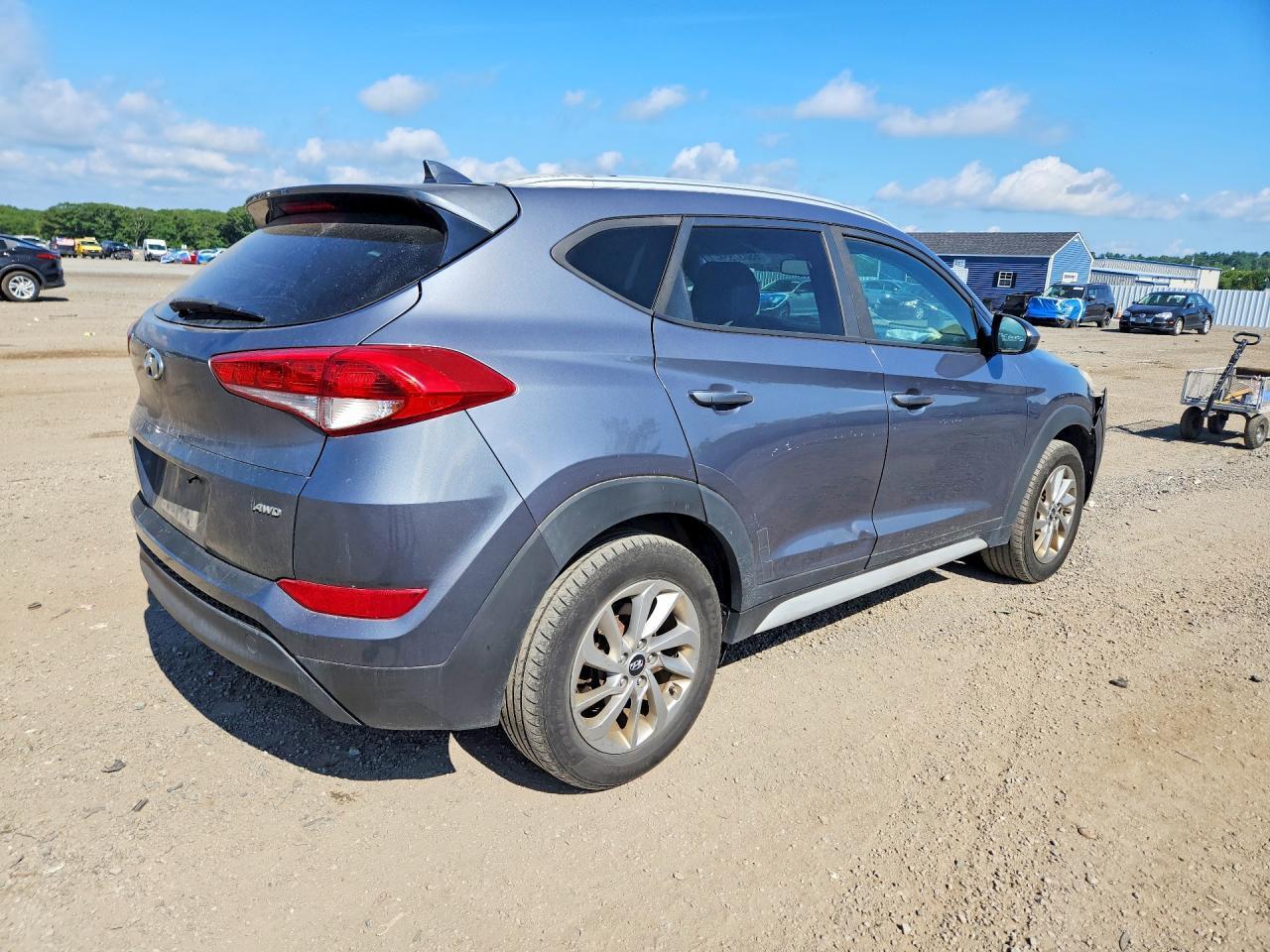 KM8J3CA4XJU651785 2018 HYUNDAI TUCSON photo no. 3