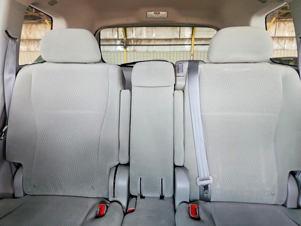 2010 TOYOTA HIGHLANDER BASE — Фото 10 из 13
