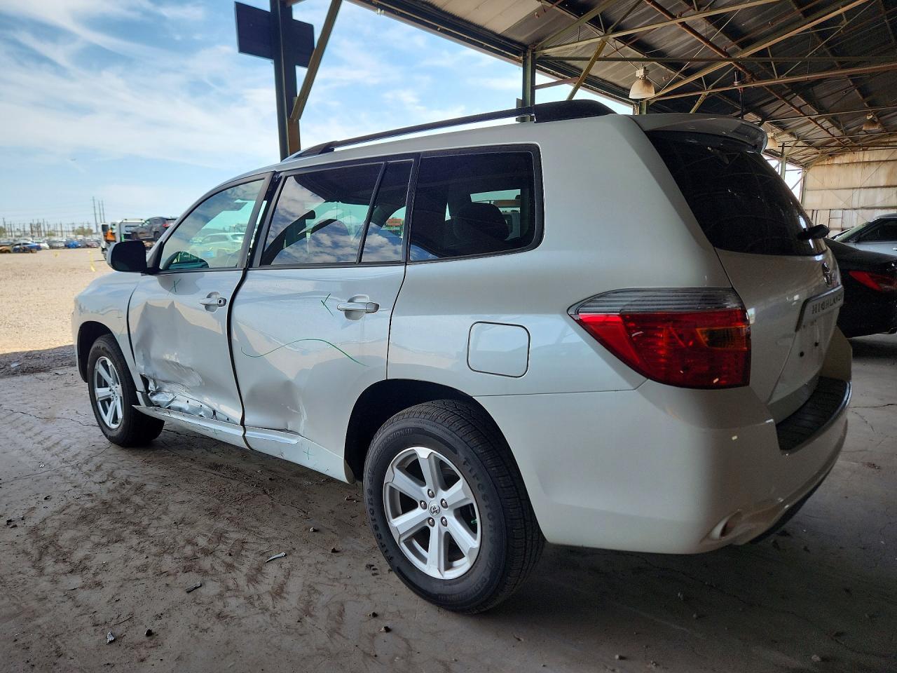 2010 TOYOTA HIGHLANDER BASE — Фото 2 из 13