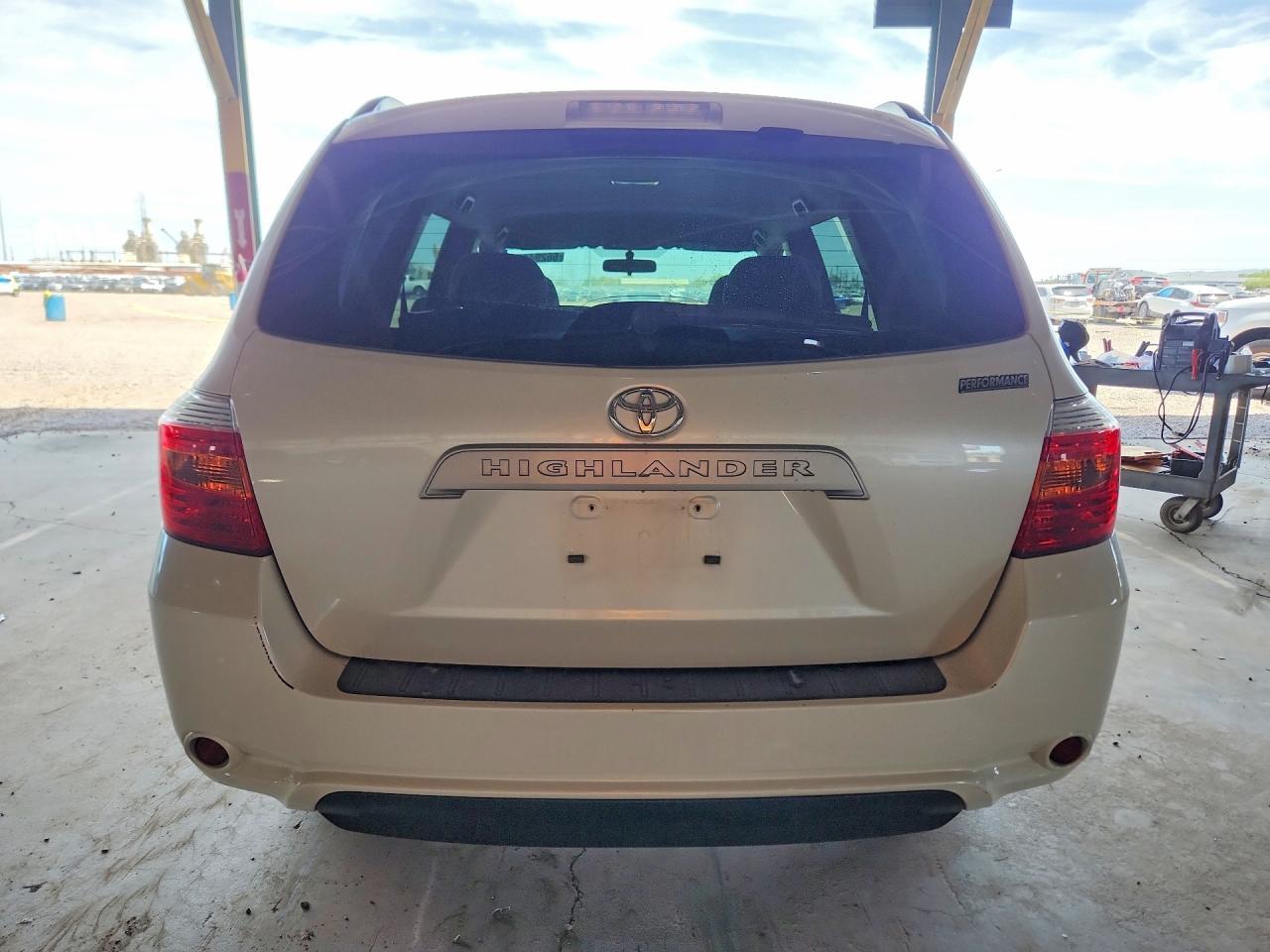 2010 TOYOTA HIGHLANDER BASE — Фото 6 из 13