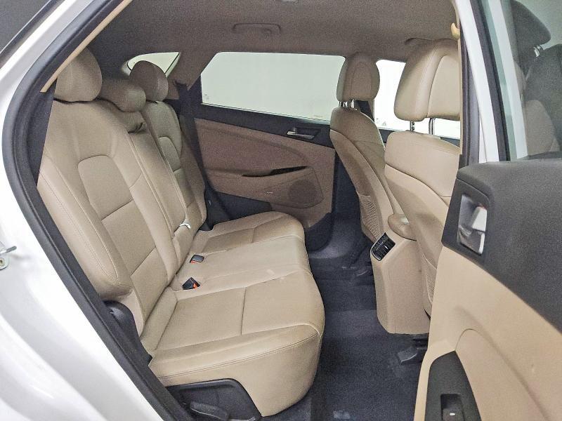 KM8J33A40JU612266 2018 HYUNDAI TUCSON photo no. 11