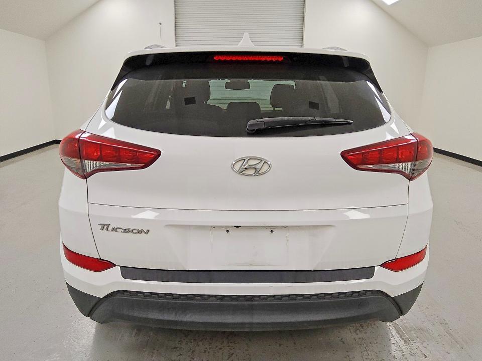 KM8J33A40JU612266 2018 HYUNDAI TUCSON photo no. 6