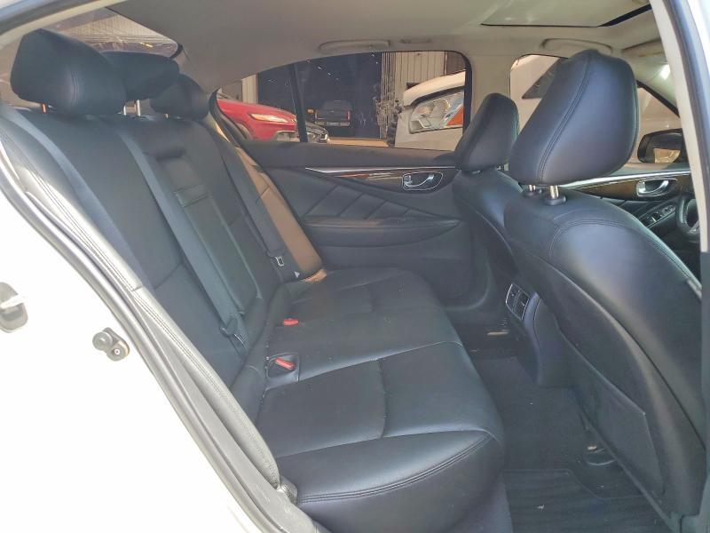 2018 INFINITI Q50 3.0T LUXE — Фото 10 из 12