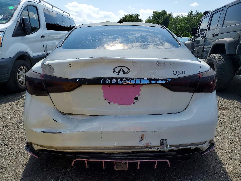 2018 INFINITI Q50 3.0T LUXE — Фото 6 из 12