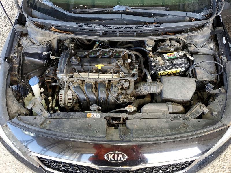 3KPFL4A78JE174931 2018 KIA FORTE photo no. 11
