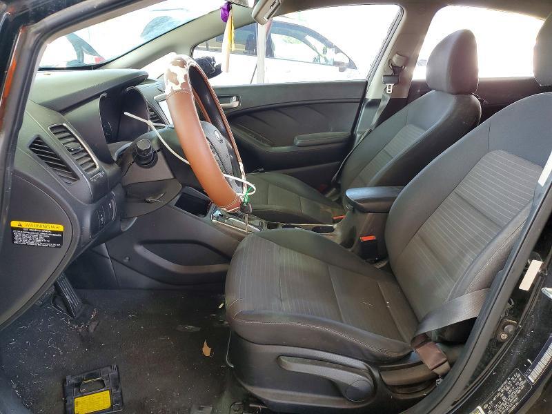 3KPFL4A78JE174931 2018 KIA FORTE photo no. 7