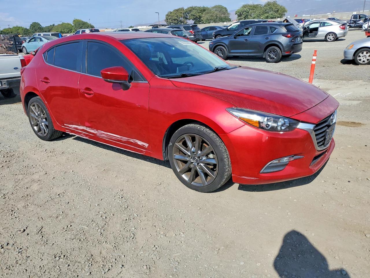 3MZBN1L37JM162774 2018 MAZDA 3 photo no. 4