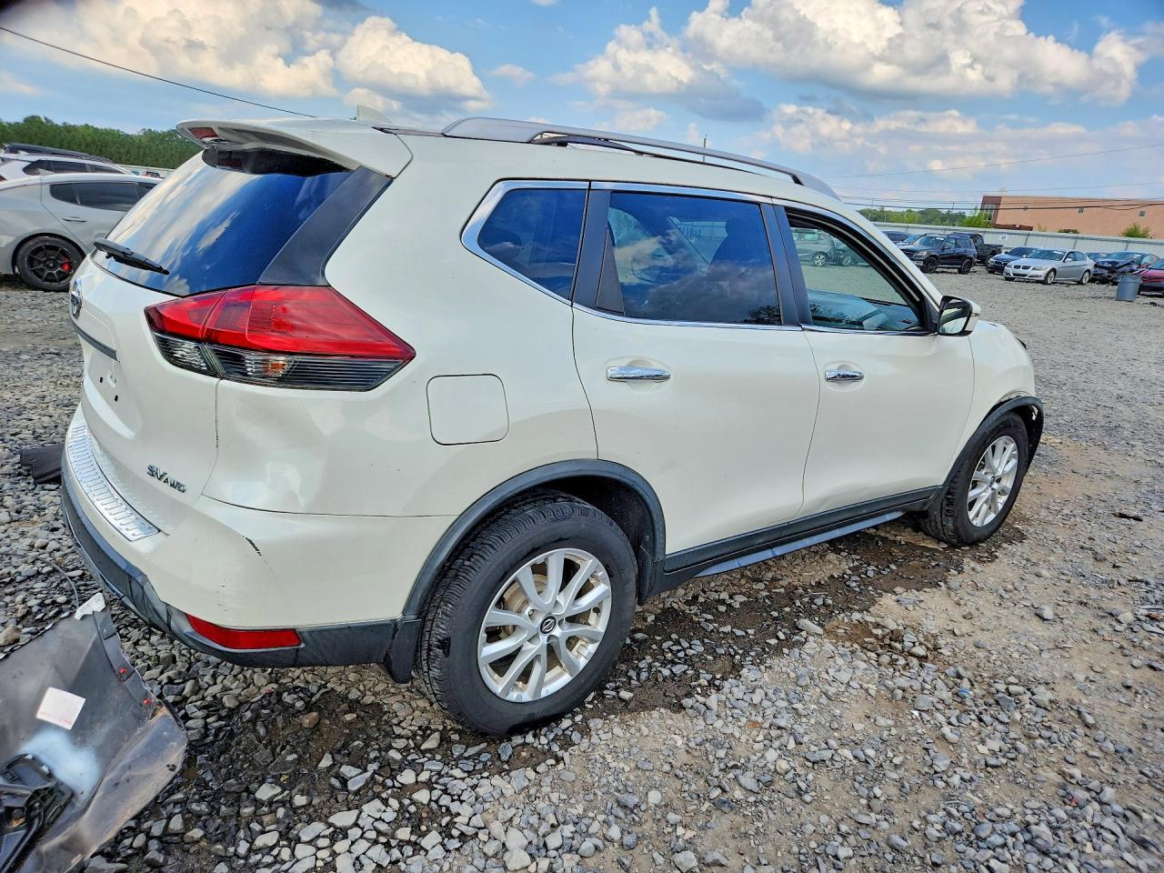 2018 NISSAN ROGUE SV — Фото 3 из 13