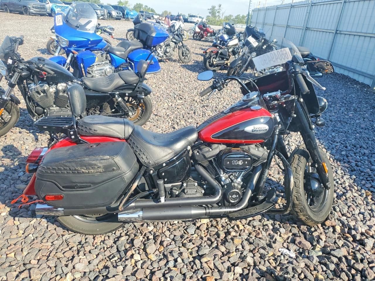 2022 HARLEY-DAVIDSON FLHCS 1HD1YBK15NB052930