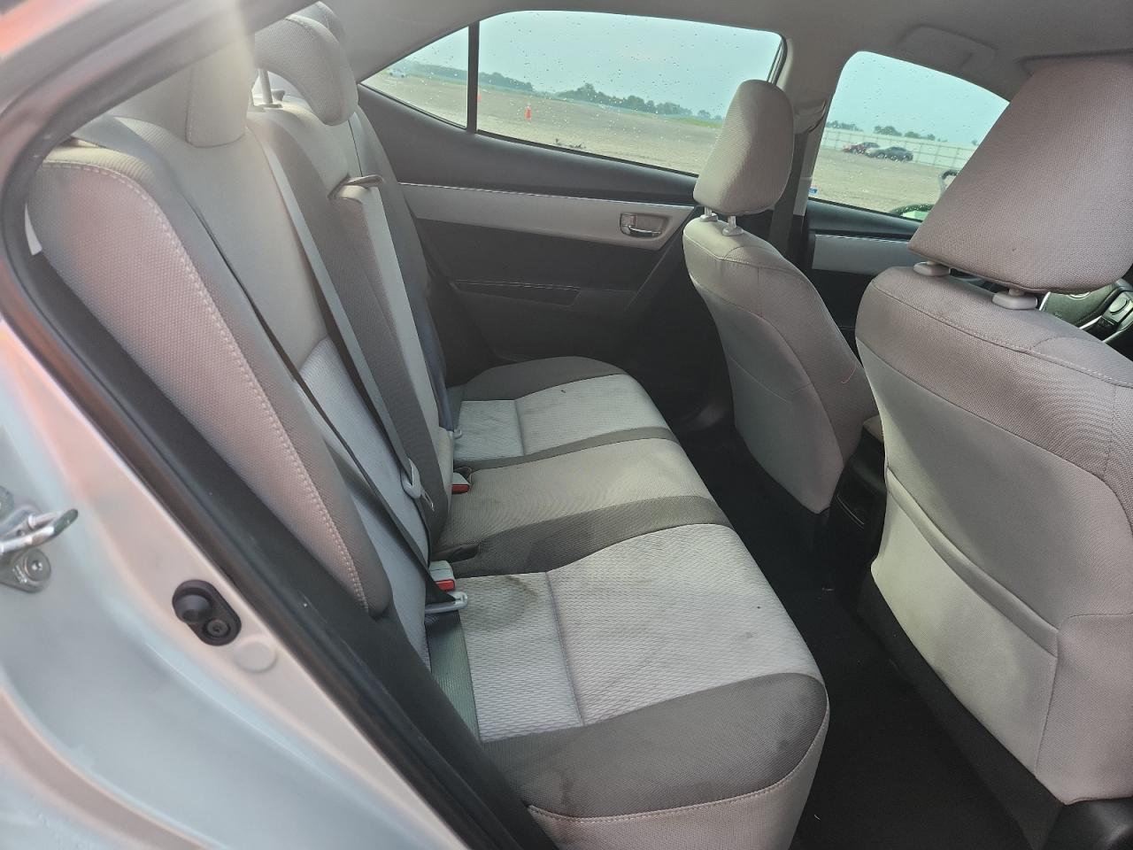 5YFBURHEXJP855653 2018 TOYOTA COROLLA photo no. 10