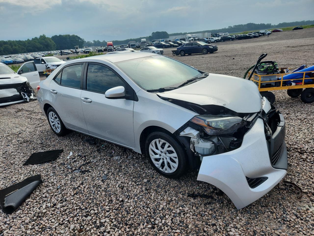 5YFBURHEXJP855653 2018 TOYOTA COROLLA photo no. 4