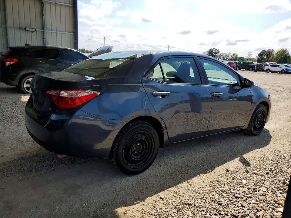 2T1BURHE7JC973398 2018 TOYOTA COROLLA photo no. 3