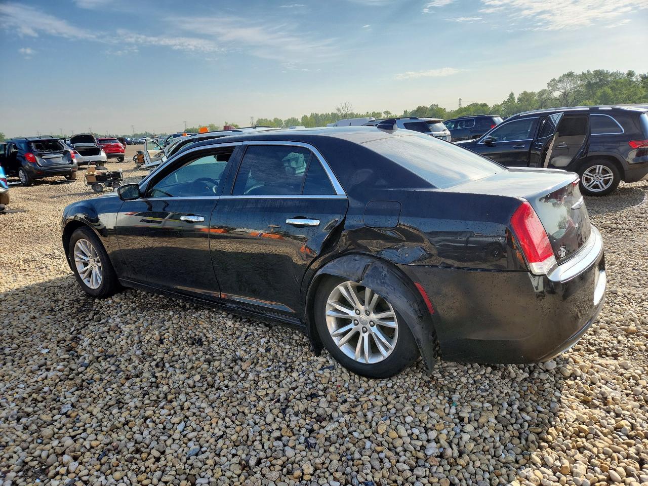 2C3CCAEG3GH135631 2016 CHRYSLER 300C photo no. 2