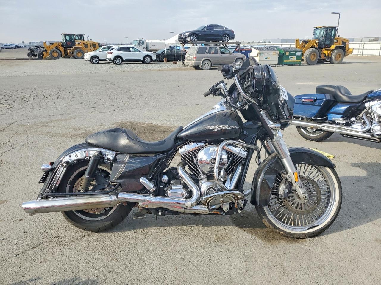 2016 HARLEY-DAVIDSON FLHX 1HD1KBM35GB666671