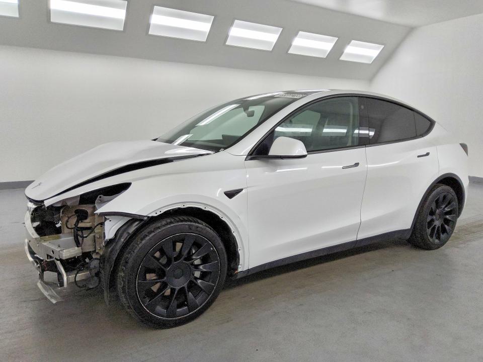 2022 TESLA MODEL Y 7SAYGDEE7NF480897