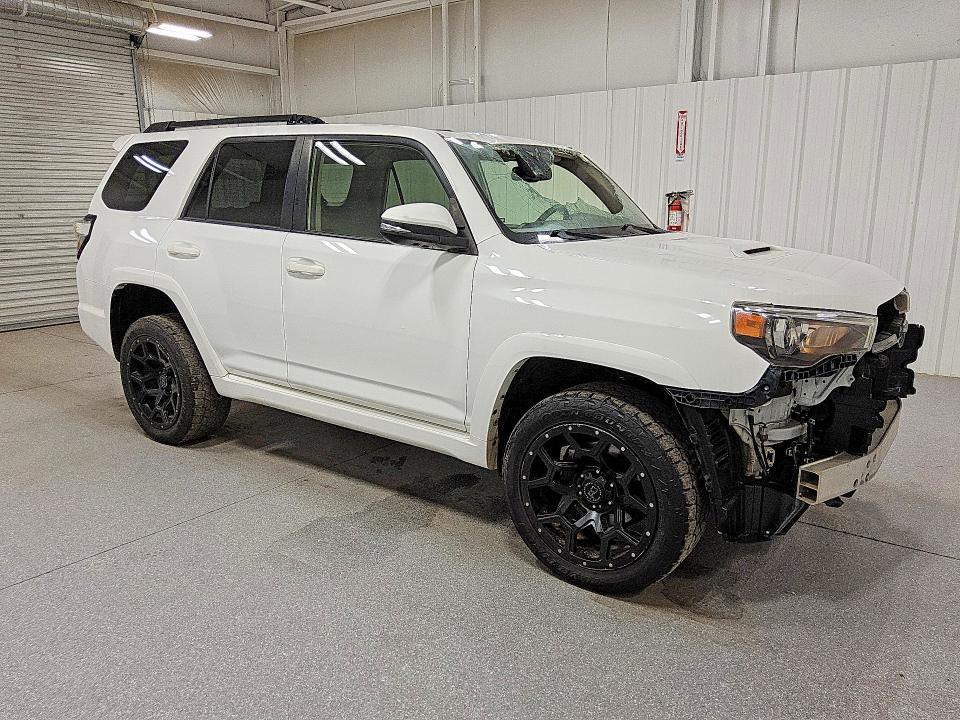 JTESU5JR9N6018648 2022 TOYOTA 4RUNNER photo no. 4
