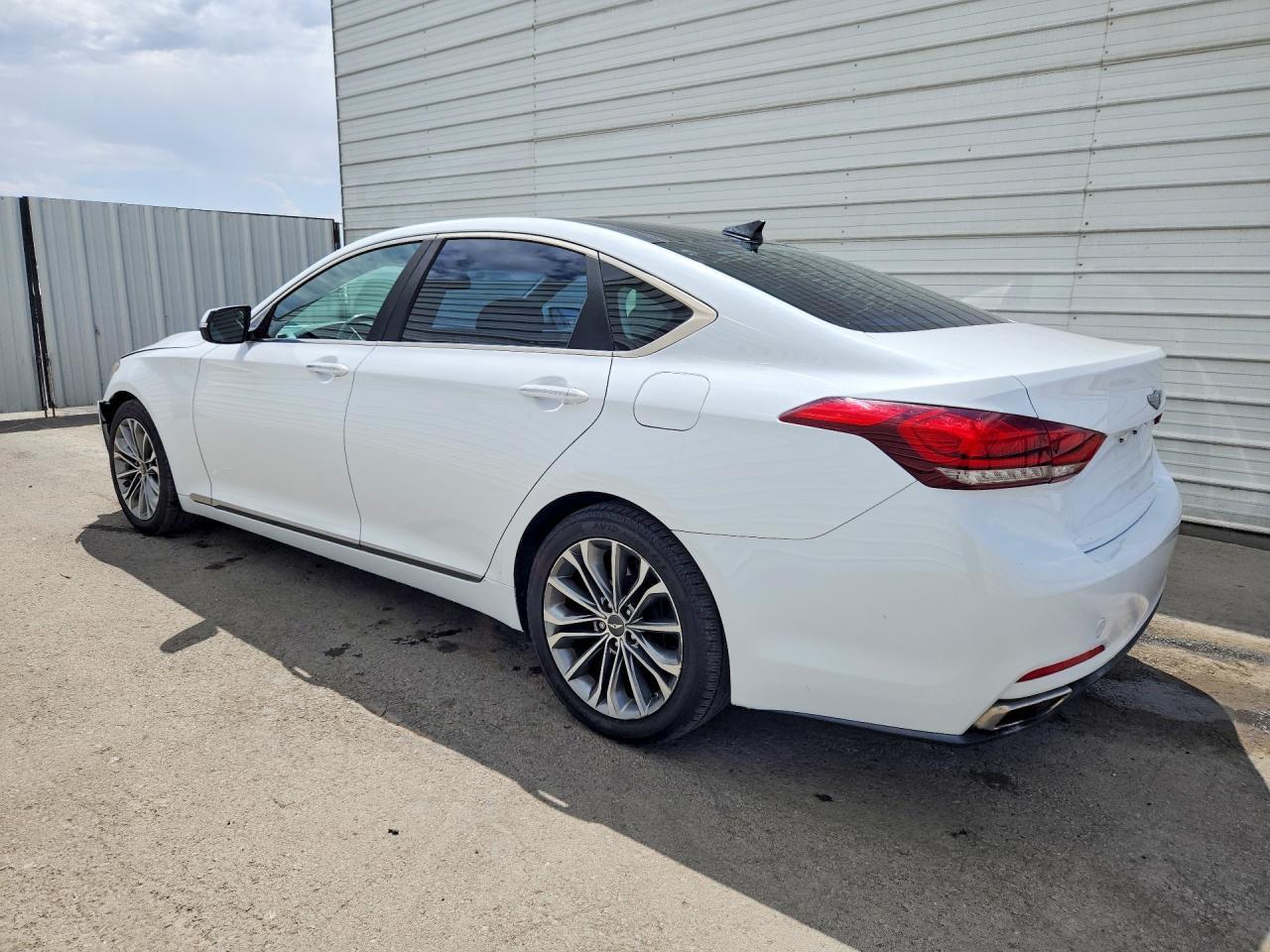 KMHGN4JE3GU119550 2016 HYUNDAI GENESIS photo no. 2