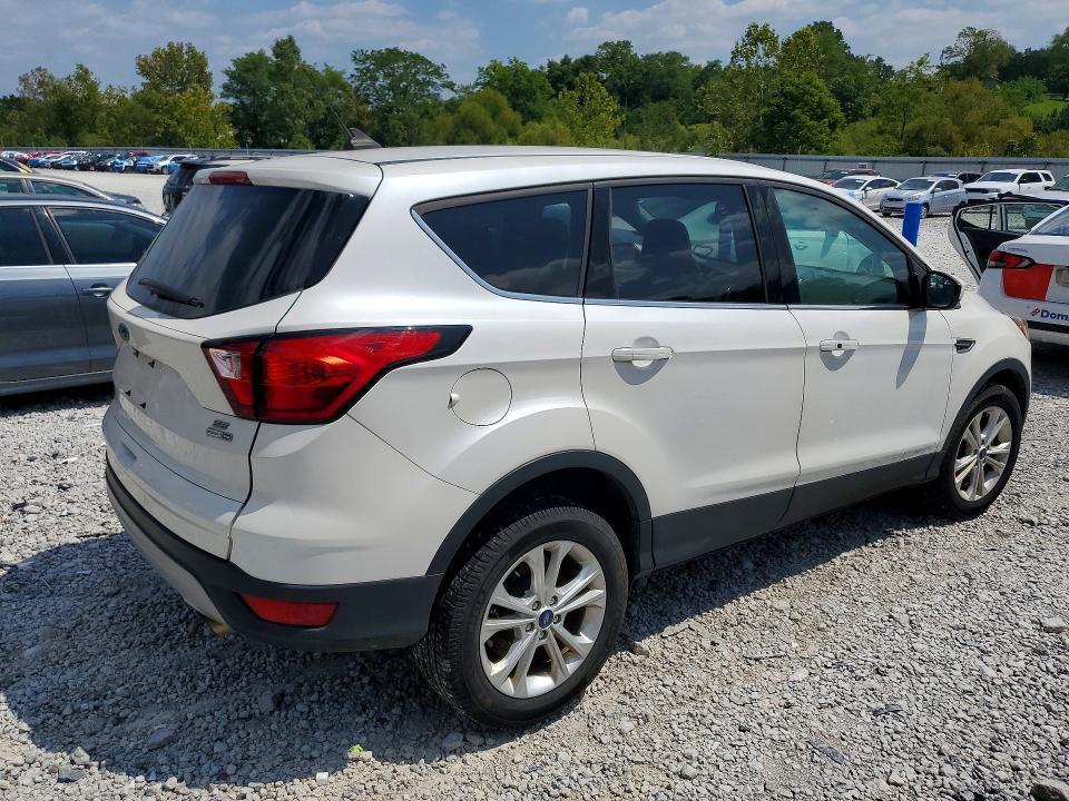 1FMCU9GD9KUA95213 2019 FORD ESCAPE photo no. 3