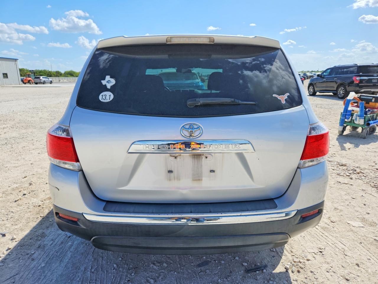 5TDZK3EH1DS101780 2013 TOYOTA HIGHLANDER photo no. 6