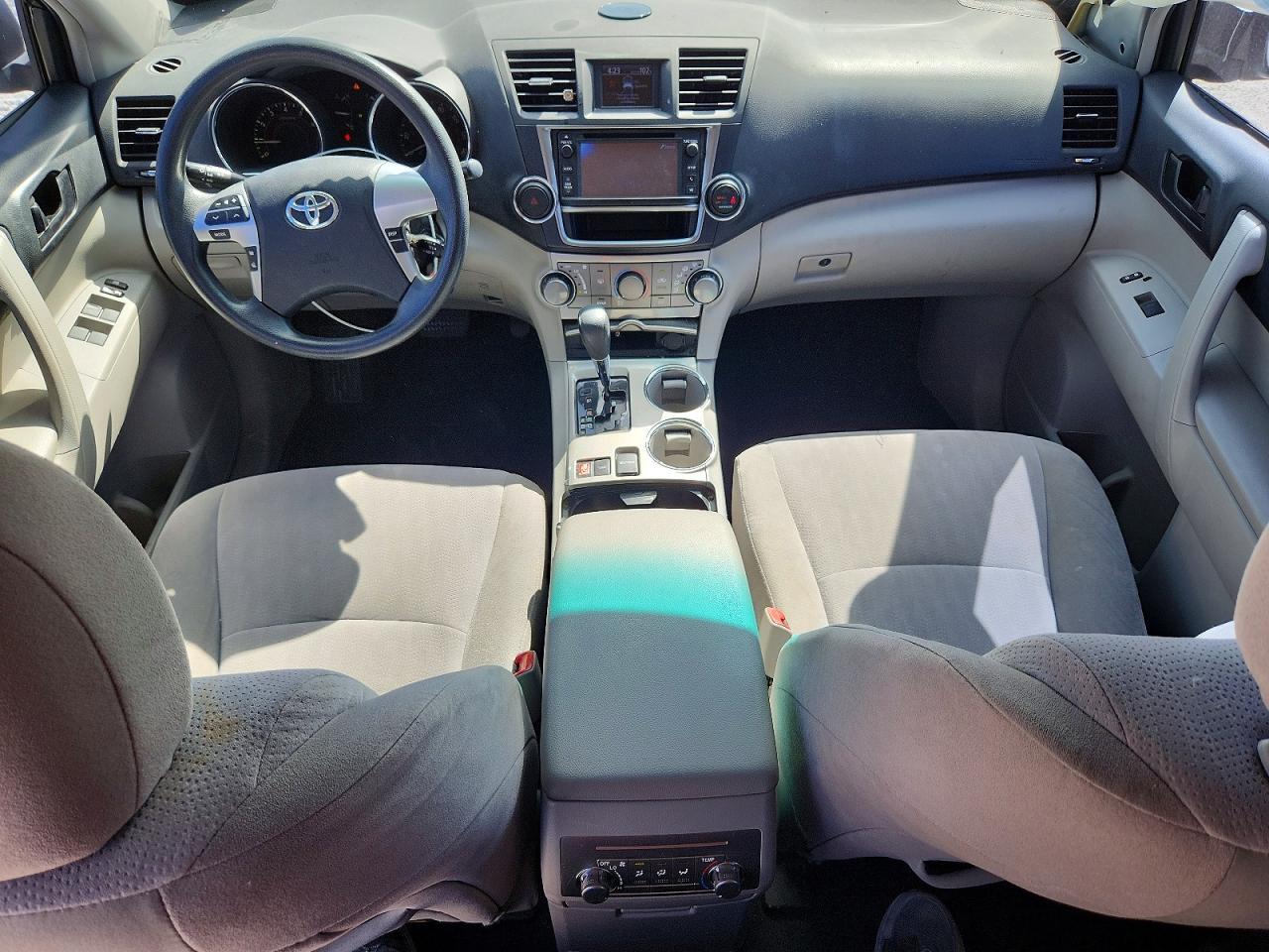 5TDZK3EH1DS101780 2013 TOYOTA HIGHLANDER photo no. 8
