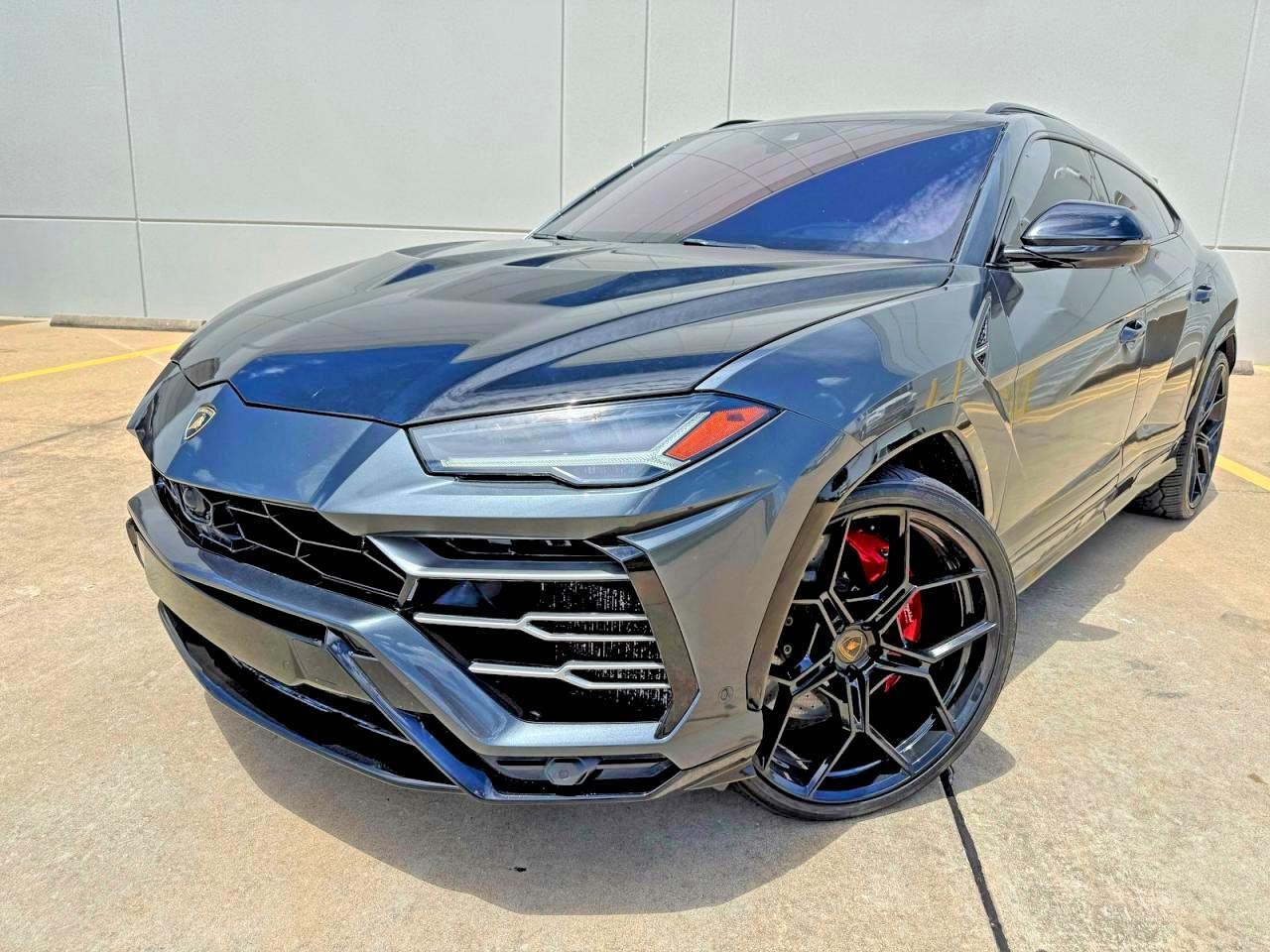 2019 LAMBORGHINI URUS — Фото 2 из 10