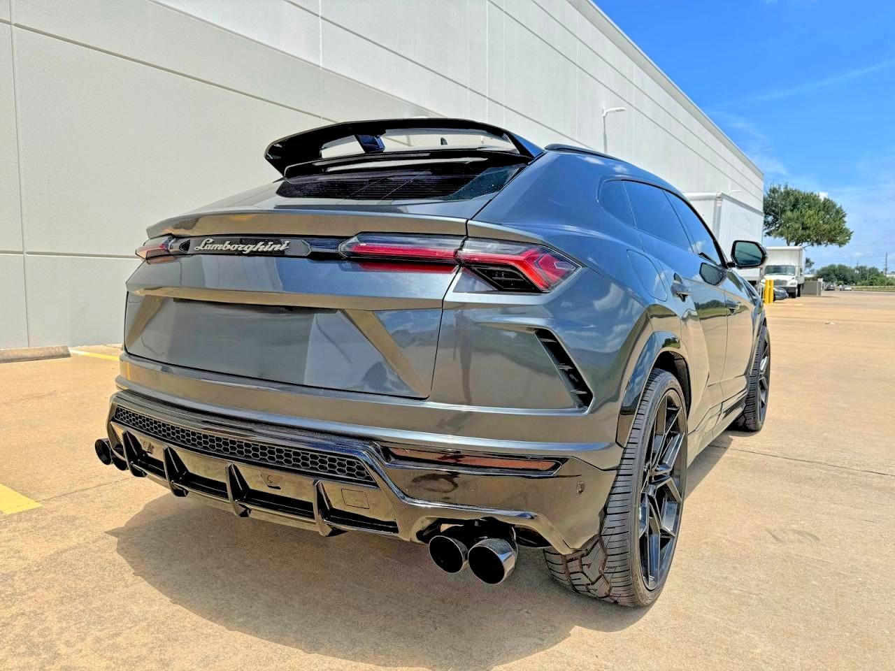 2019 LAMBORGHINI URUS — Фото 4 из 10