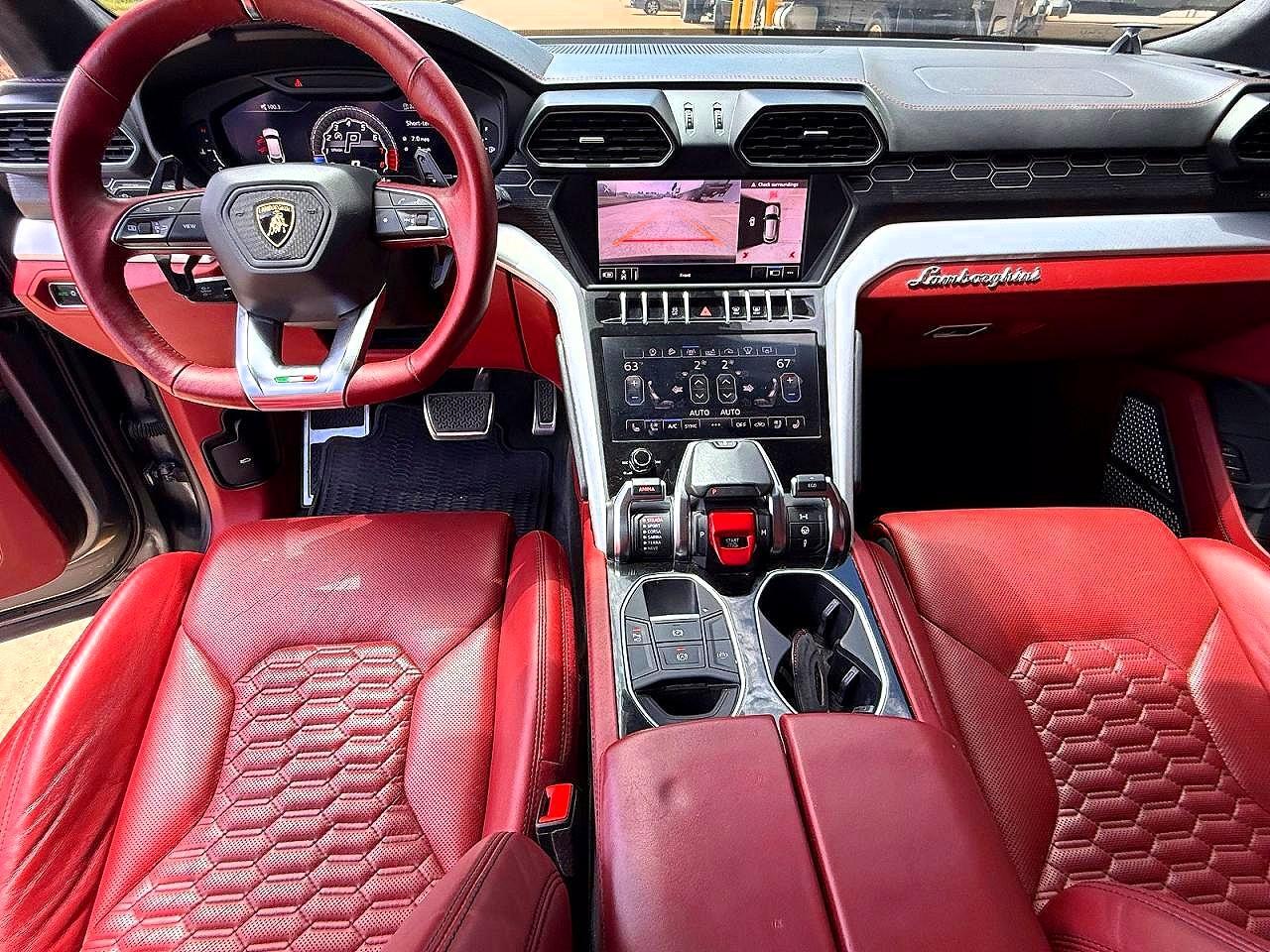 2019 LAMBORGHINI URUS — Фото 9 из 10
