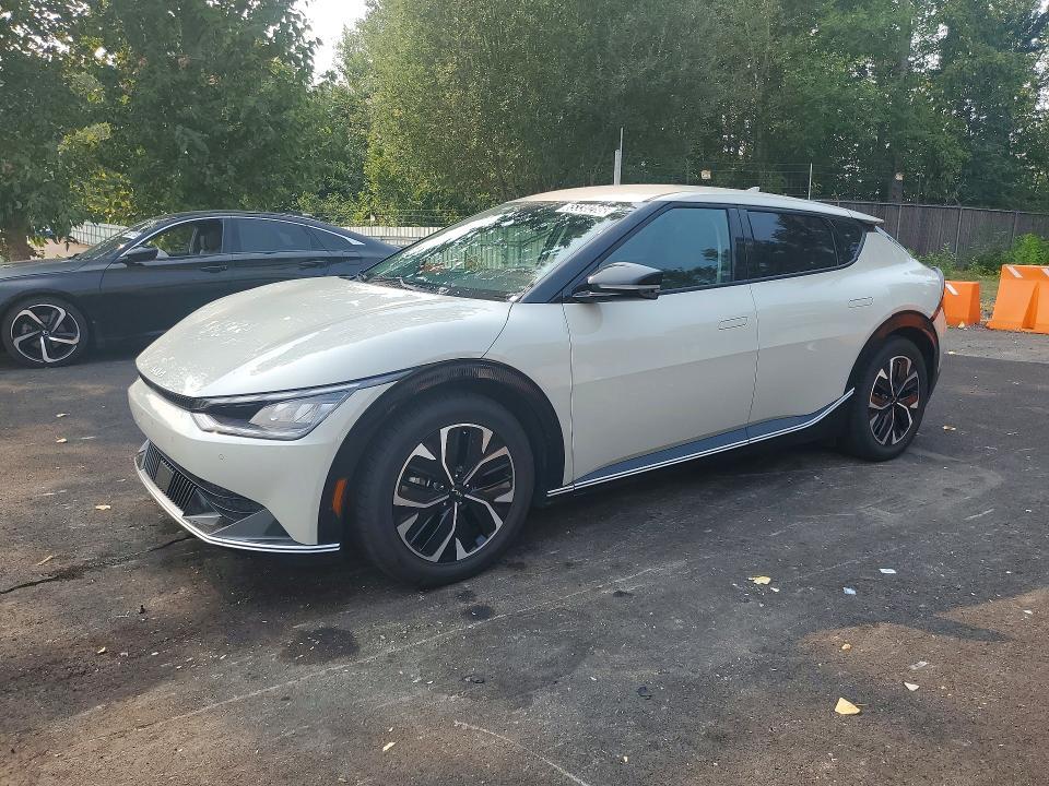 2023 KIA EV6 KNDC34LA9P5607155