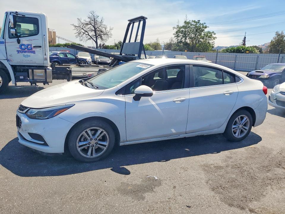2017 CHEVROLET CRUZE 1G1BE5SM2H7241027
