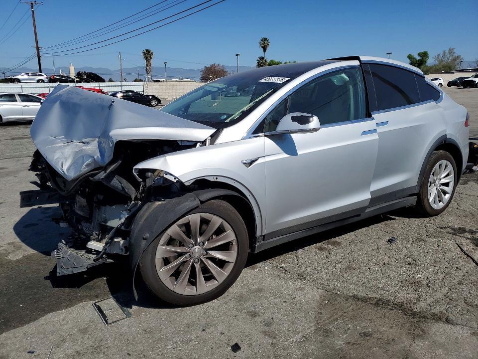 2017 TESLA MODEL X 5YJXCAE27HF077113