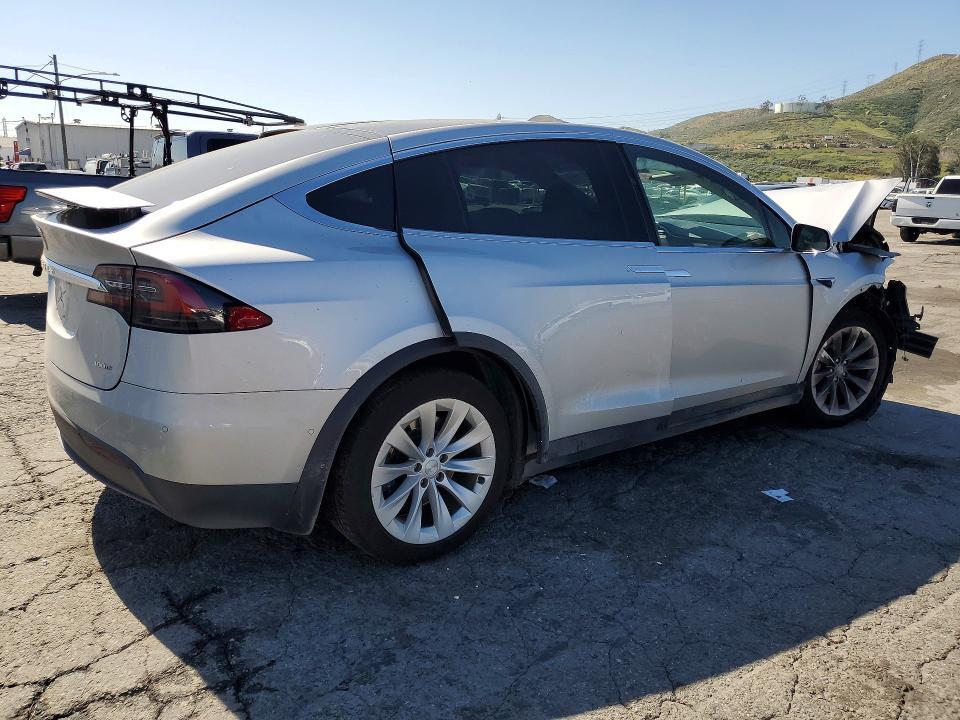 5YJXCAE27HF077113 2017 TESLA MODEL X photo no. 3