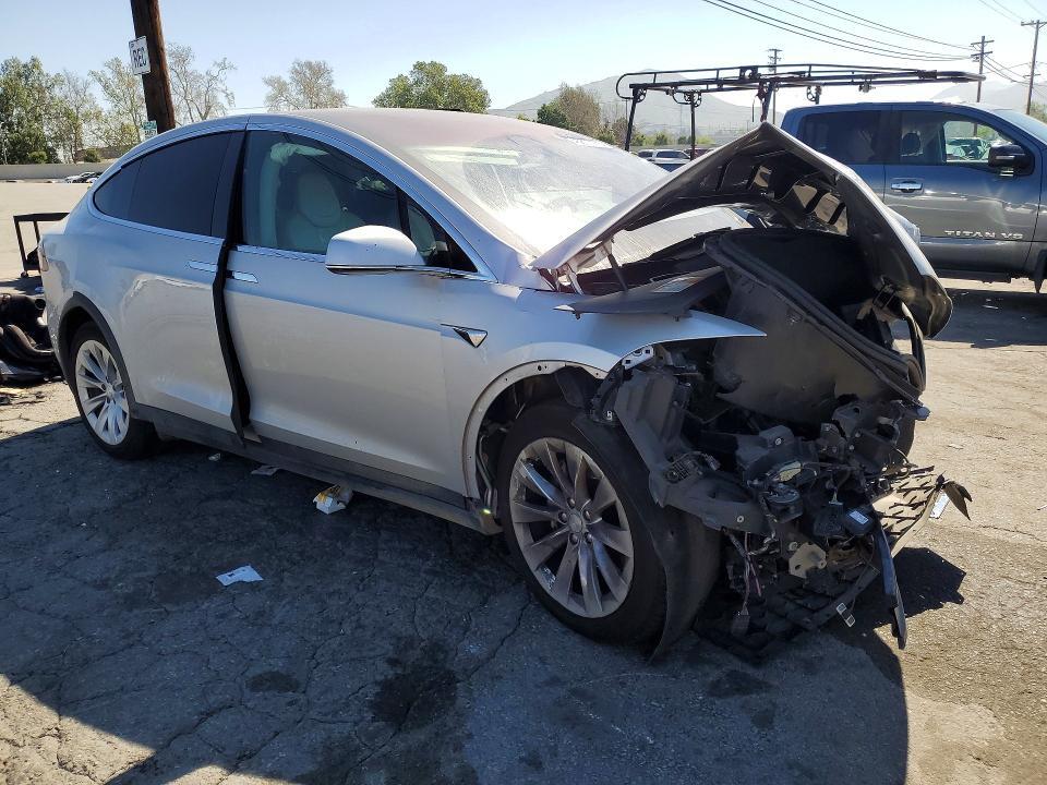 5YJXCAE27HF077113 2017 TESLA MODEL X photo no. 4