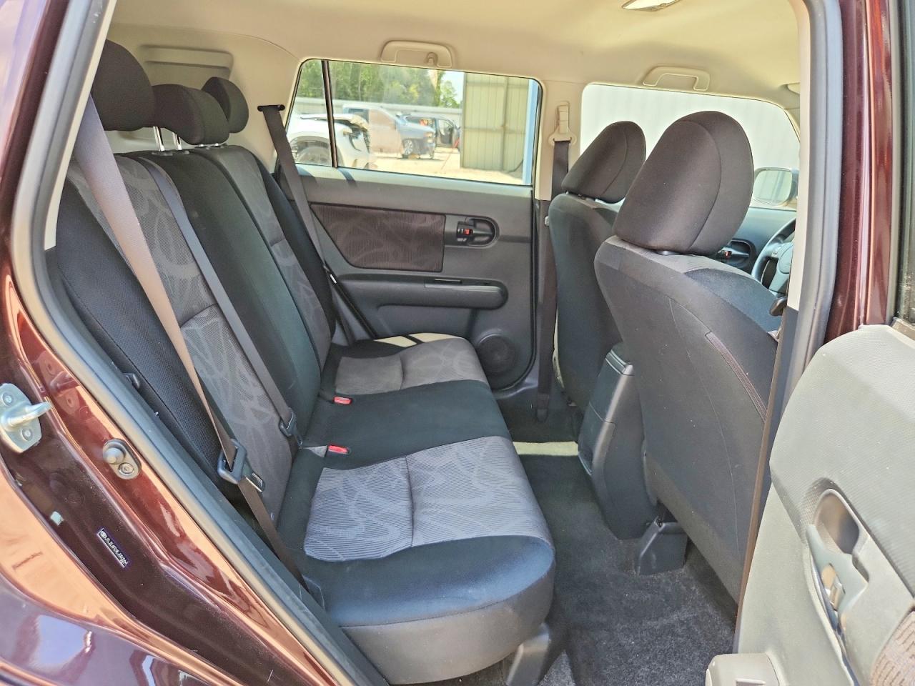 2014 SCION XB BASE — Фото 10 из 12