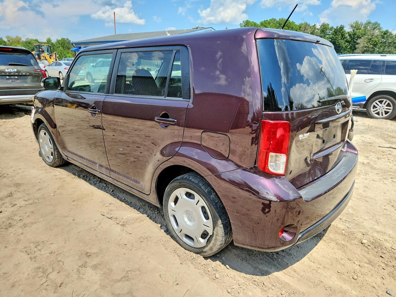 2014 SCION XB BASE — Фото 2 из 12