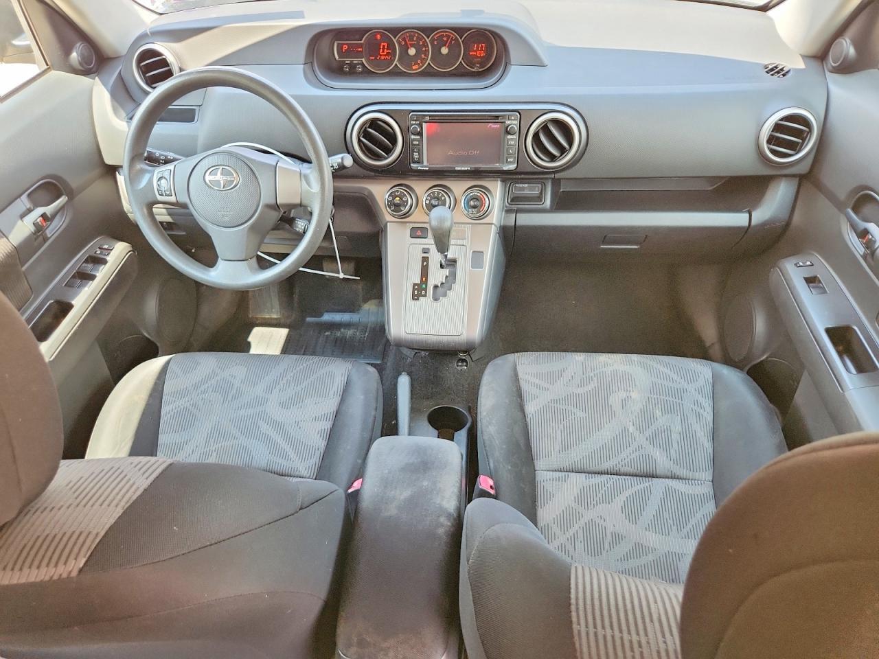 2014 SCION XB BASE — Фото 8 из 12