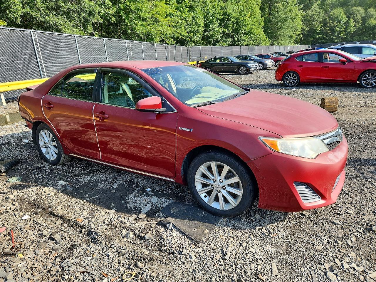 4T1BD1FK3EU098528 2014 TOYOTA CAMRY HYBRID photo no. 4