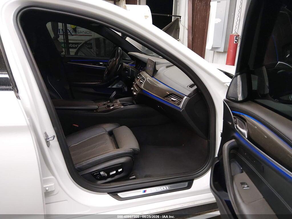WBAJB9C59JB287366 2018 BMW M550I photo no. 5
