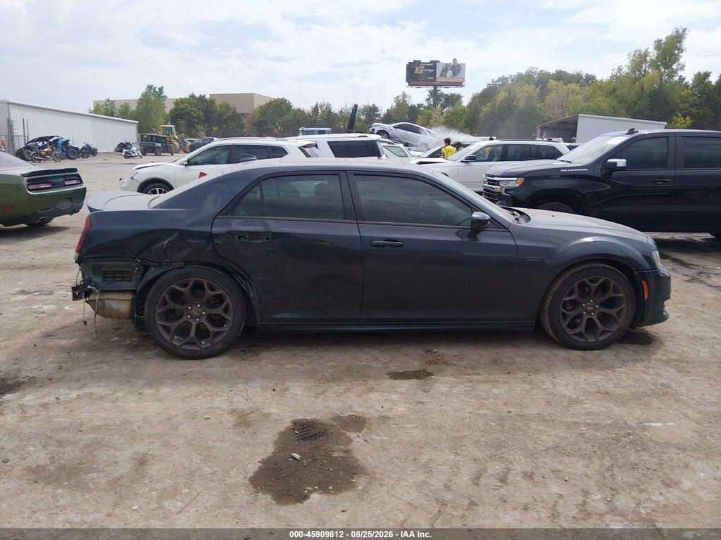2C3CCABG2HH661674 2017 CHRYSLER 300 photo no. 12
