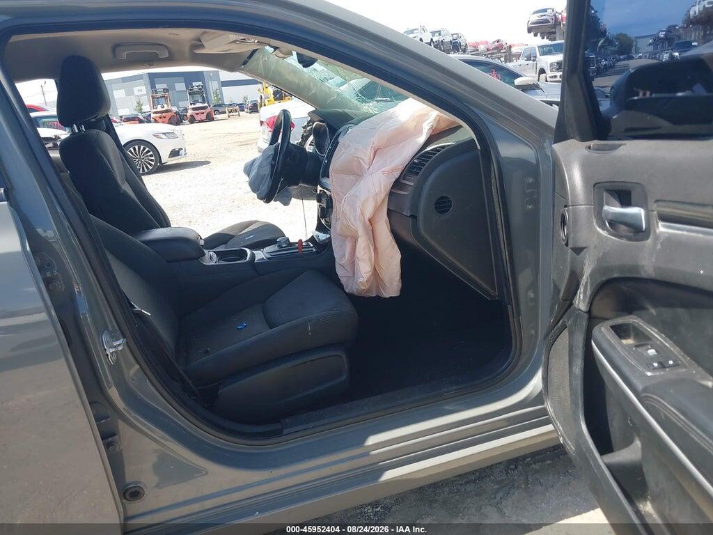 2C3CCAAG0KH612174 2019 CHRYSLER 300 photo no. 5