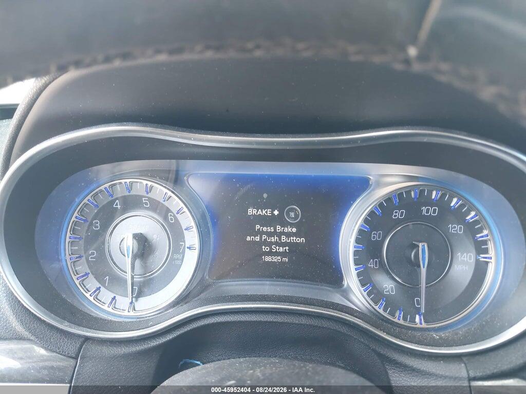 2C3CCAAG0KH612174 2019 CHRYSLER 300 photo no. 7